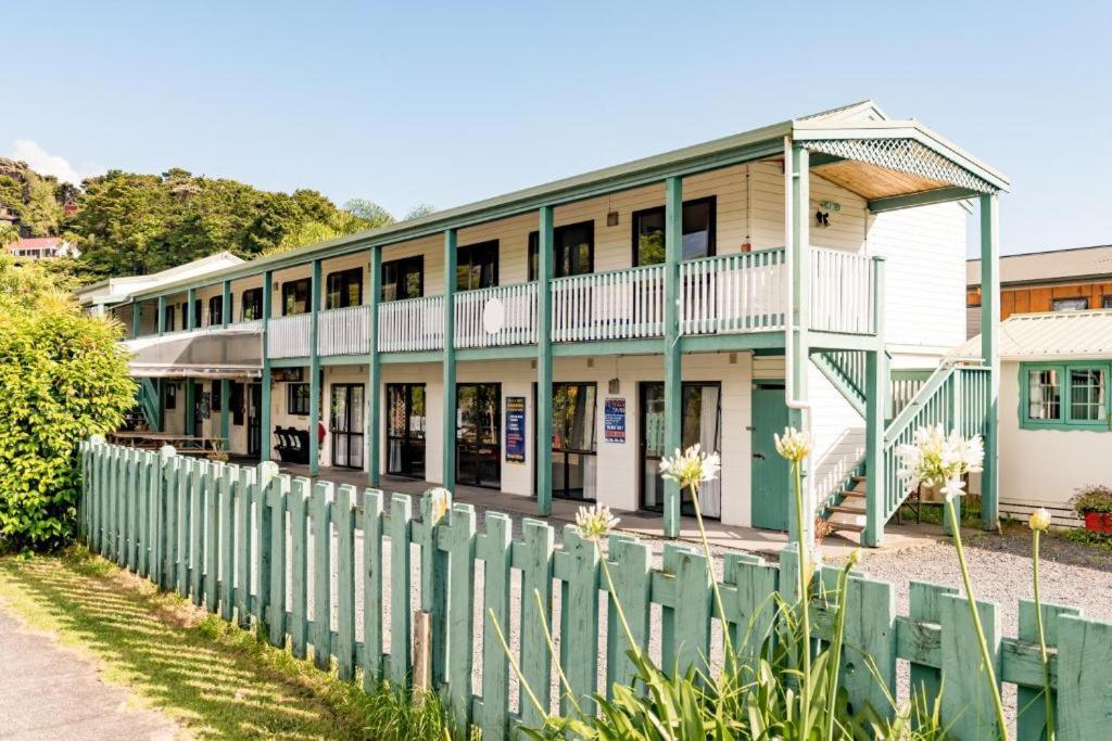 Bay Of Islands Lodge Пайхия Екстериор снимка